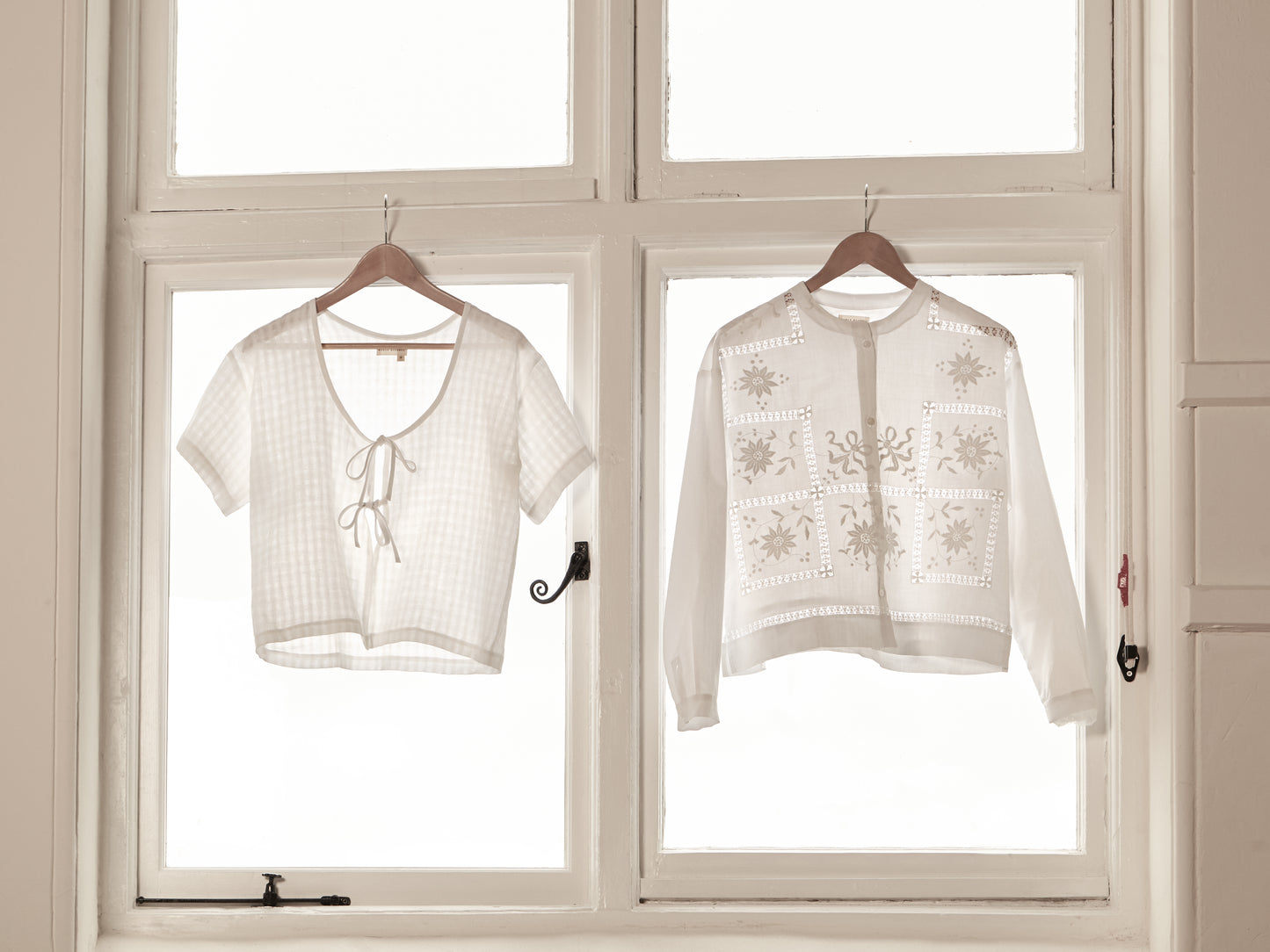 Tie Tee | Textured White Linen